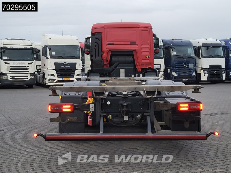 MAN TGS 26.320 TGS 6X2 ADR BDF Lift + Steering Axle Euro 6 - Pengangkut kontainer/ Container truck: gambar 3 MAN TGS 26.320 TGS 6X2 ADR BDF Lift + Steering Axle Euro 6 - Pengangkut kontainer/ Container truck: gambar 3