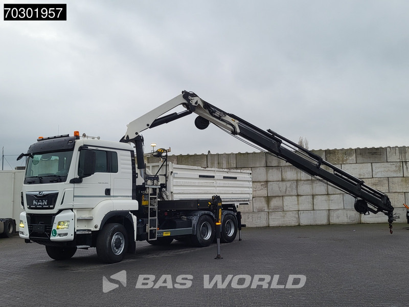 MAN TGS 33.420 6X6 Palfinger PK33002 EH Crane 12m3 tipper Manual Retarder Big-Axle Euro 6 - Truk jungkit, Truk derek: gambar 2 MAN TGS 33.420 6X6 Palfinger PK33002 EH Crane 12m3 tipper Manual Retarder Big-Axle Euro 6 - Truk jungkit, Truk derek: gambar 2