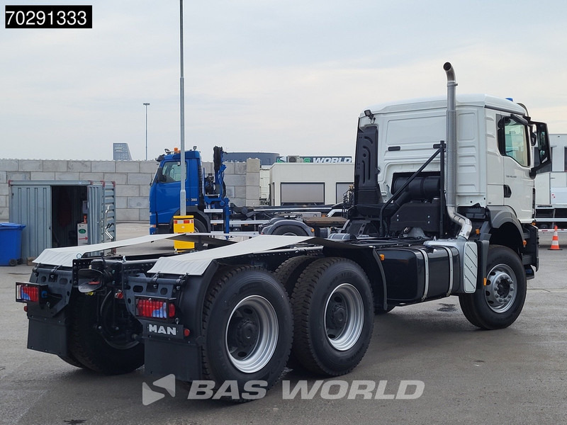 MAN TGS 40.400 6X4 NEW 6x4 chassis PTO Preparation Steelsuspension Big-Axle Automatic Euro 2 - Truk sasis: gambar 5 MAN TGS 40.400 6X4 NEW 6x4 chassis PTO Preparation Steelsuspension Big-Axle Automatic Euro 2 - Truk sasis: gambar 5