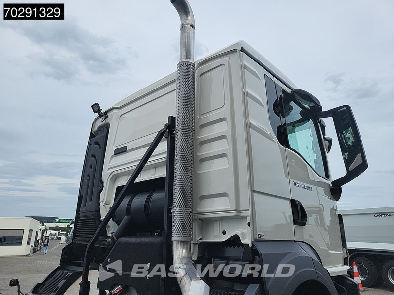 MAN TGS 40.400 6X4 NEW 6x4 chassis PTO Preparation Steelsuspension Big-Axle Automatic Euro 2 - Truk sasis: gambar 3 MAN TGS 40.400 6X4 NEW 6x4 chassis PTO Preparation Steelsuspension Big-Axle Automatic Euro 2 - Truk sasis: gambar 3