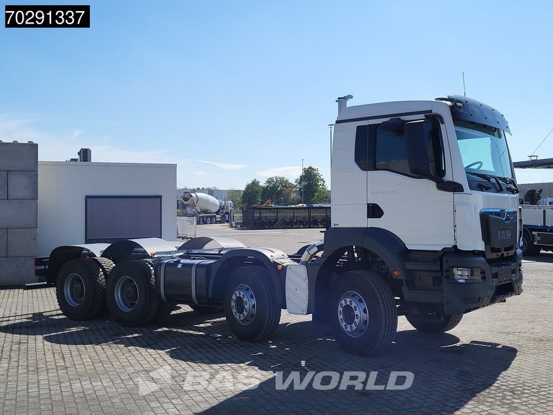 MAN TGS 41.400 8X4 New! Steelsuspension Big-Axle Manual Euro 2 - Truk sasis: gambar 3 MAN TGS 41.400 8X4 New! Steelsuspension Big-Axle Manual Euro 2 - Truk sasis: gambar 3