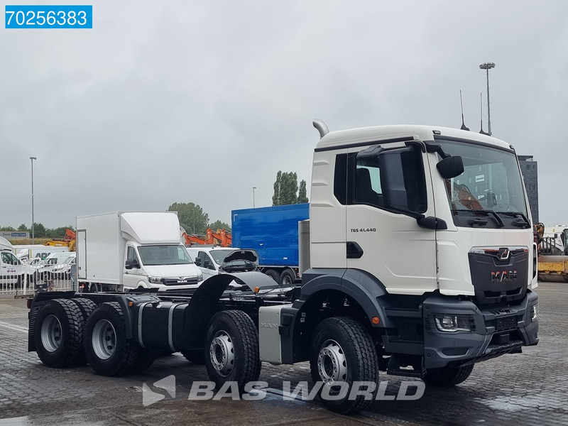 MAN TGS 41.440 8X4 NEW chassis Steelsuspension Automatic Euro 6 - Truk sasis: gambar 3 MAN TGS 41.440 8X4 NEW chassis Steelsuspension Automatic Euro 6 - Truk sasis: gambar 3
