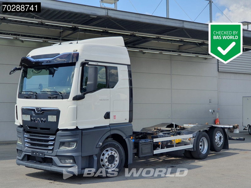 MAN TGX 26.470 6X2 BDF Retarder Liftachse LED Euro 6 - Pengangkut kontainer/ Container truck: gambar 1 MAN TGX 26.470 6X2 BDF Retarder Liftachse LED Euro 6 - Pengangkut kontainer/ Container truck: gambar 1