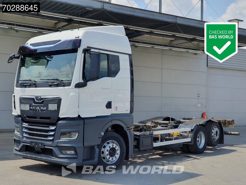 MAN TGX 26.470 6X2 Lift-Axle Retarder Automatic 20ft BDF Euro 6 - Pengangkut kontainer/ Container truck: gambar 1 MAN TGX 26.470 6X2 Lift-Axle Retarder Automatic 20ft BDF Euro 6 - Pengangkut kontainer/ Container truck: gambar 1