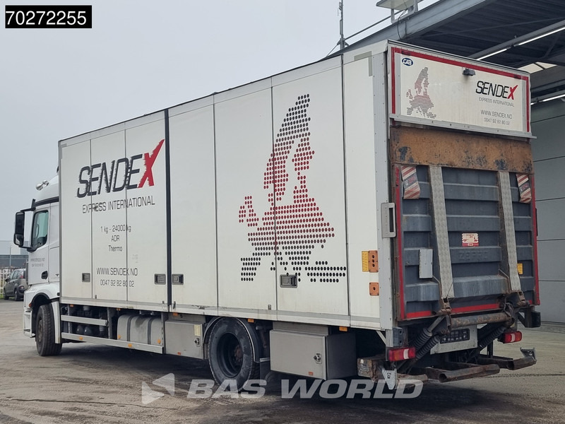 Mercedes-Benz Actros 2036 4X2 19.5tonner 2000kg Ladebordwand Xenon StreamSpace Euro 6 - Truk berpendingin: gambar 2 Mercedes-Benz Actros 2036 4X2 19.5tonner 2000kg Ladebordwand Xenon StreamSpace Euro 6 - Truk berpendingin: gambar 2