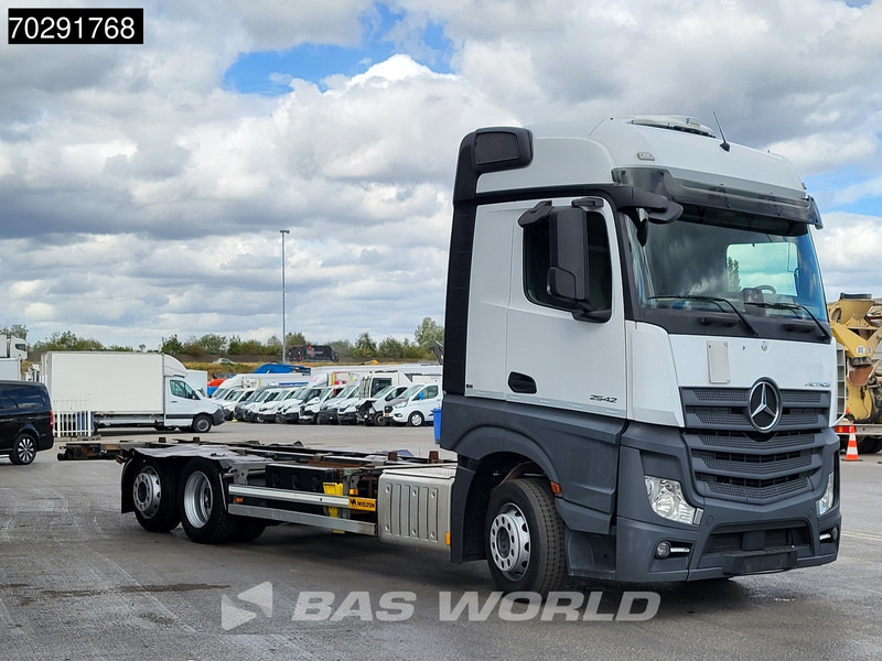 Mercedes-Benz Actros 2542 Actros 6X2 BDF Full air suspension BigSpace Standklima Automatic Euro 6 - Pengangkut kontainer/ Container truck: gambar 3 Mercedes-Benz Actros 2542 Actros 6X2 BDF Full air suspension BigSpace Standklima Automatic Euro 6 - Pengangkut kontainer/ Container truck: gambar 3