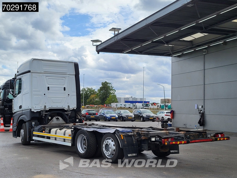 Mercedes-Benz Actros 2542 Actros 6X2 BigSpace Standklima Euro 6 - Pengangkut kontainer/ Container truck: gambar 2 Mercedes-Benz Actros 2542 Actros 6X2 BigSpace Standklima Euro 6 - Pengangkut kontainer/ Container truck: gambar 2
