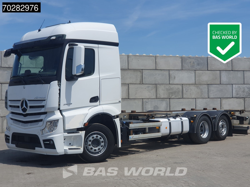 Mercedes-Benz Actros 2548 Actros 6X2 ACC Xenon Liftachse Euro 6 - Pengangkut kontainer/ Container truck: gambar 1 Mercedes-Benz Actros 2548 Actros 6X2 ACC Xenon Liftachse Euro 6 - Pengangkut kontainer/ Container truck: gambar 1