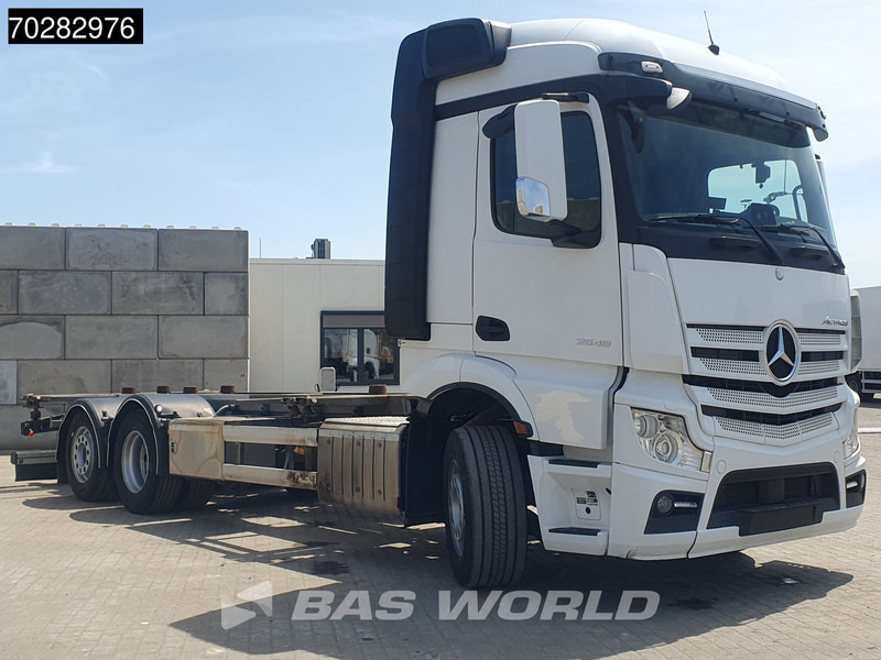 Mercedes-Benz Actros 2548 Actros 6X2 ACC Xenon Liftachse Euro 6 - Pengangkut kontainer/ Container truck: gambar 3 Mercedes-Benz Actros 2548 Actros 6X2 ACC Xenon Liftachse Euro 6 - Pengangkut kontainer/ Container truck: gambar 3
