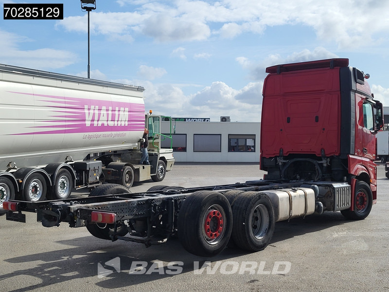 Mercedes-Benz Actros 2548 Actros 6X2 BigSpace Retarder PTO Liftachse Xenon ACC Navi Euro 6 - Truk sasis: gambar 5 Mercedes-Benz Actros 2548 Actros 6X2 BigSpace Retarder PTO Liftachse Xenon ACC Navi Euro 6 - Truk sasis: gambar 5