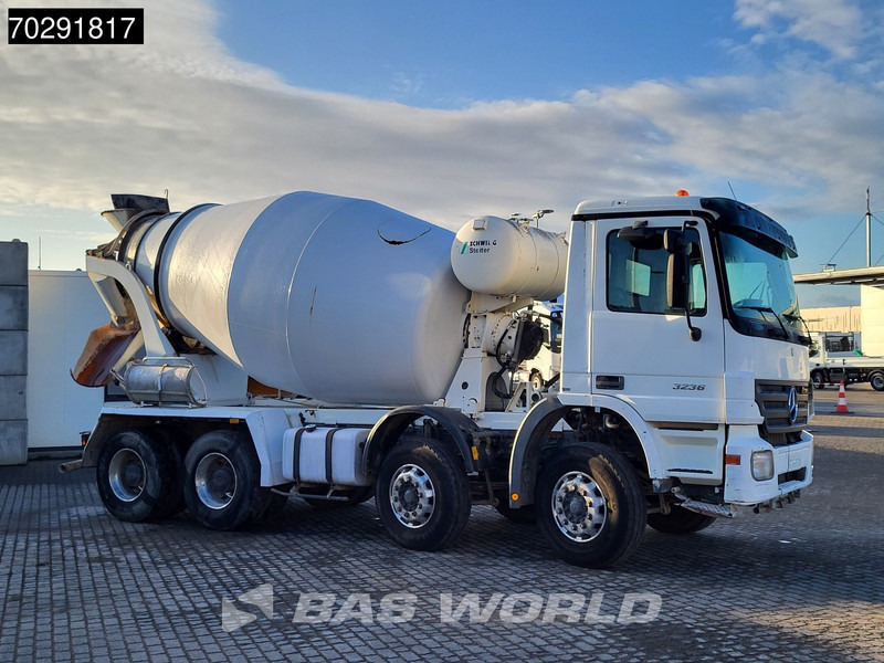Mercedes-Benz Actros 3236 8X4 9m3 Stetter Mixer Retarder Steelsuspension Big-Axle Euro 3 - Truk pengaduk beton: gambar 3 Mercedes-Benz Actros 3236 8X4 9m3 Stetter Mixer Retarder Steelsuspension Big-Axle Euro 3 - Truk pengaduk beton: gambar 3