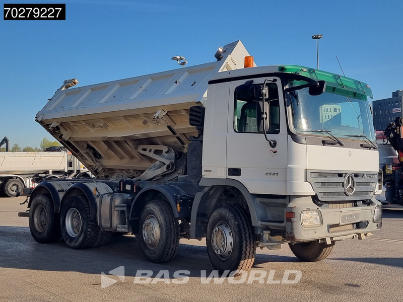Mercedes-Benz Actros 4141 8X4 12m3 Meiller 2-way tipper steelsuspension Euro 4 - Truk jungkit: gambar 5 Mercedes-Benz Actros 4141 8X4 12m3 Meiller 2-way tipper steelsuspension Euro 4 - Truk jungkit: gambar 5
