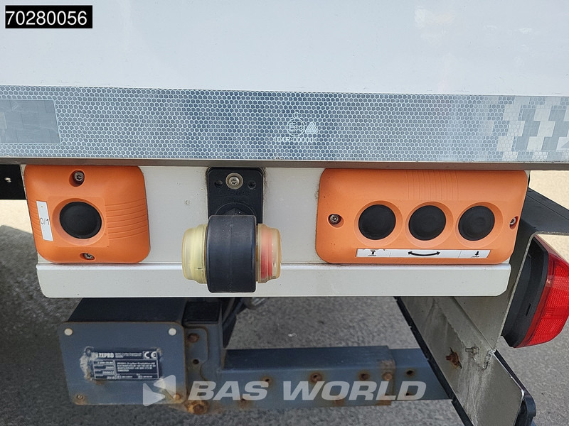 Truk box Mercedes-Benz Antos 1827 4X2 19tonner 2000kg Ladebordwand Automatic Euro 6: gambar 16