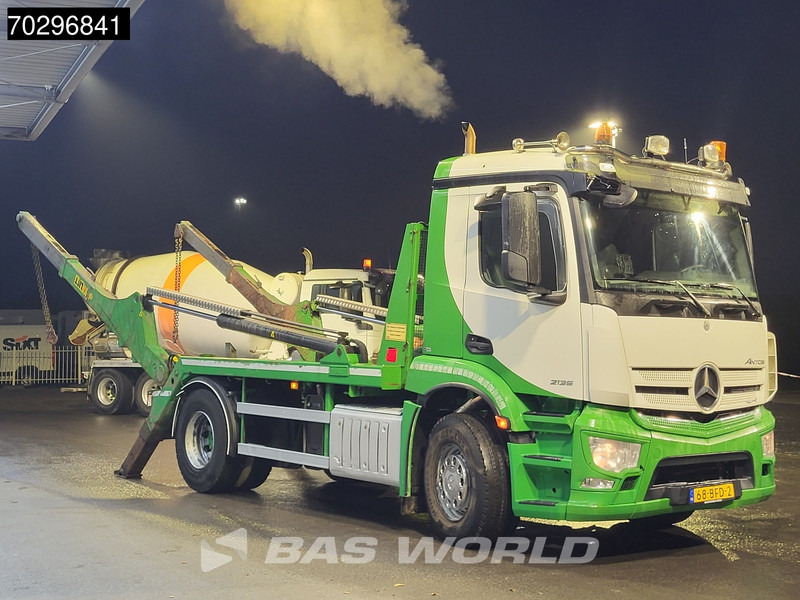 Mercedes-Benz Antos 2135 4X2 Hyva NG2014 TA XL Automatic Euro 6 - Truk skip loader: gambar 5 Mercedes-Benz Antos 2135 4X2 Hyva NG2014 TA XL Automatic Euro 6 - Truk skip loader: gambar 5