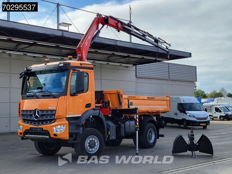 Mercedes-Benz Arocs 1835 4X4 4x4 Fassi F135AC.0.24 Crane Kran Meiller 3-Way Tipper Big-Axle - Truk jungkit, Truk derek: gambar 3 Mercedes-Benz Arocs 1835 4X4 4x4 Fassi F135AC.0.24 Crane Kran Meiller 3-Way Tipper Big-Axle - Truk jungkit, Truk derek: gambar 3