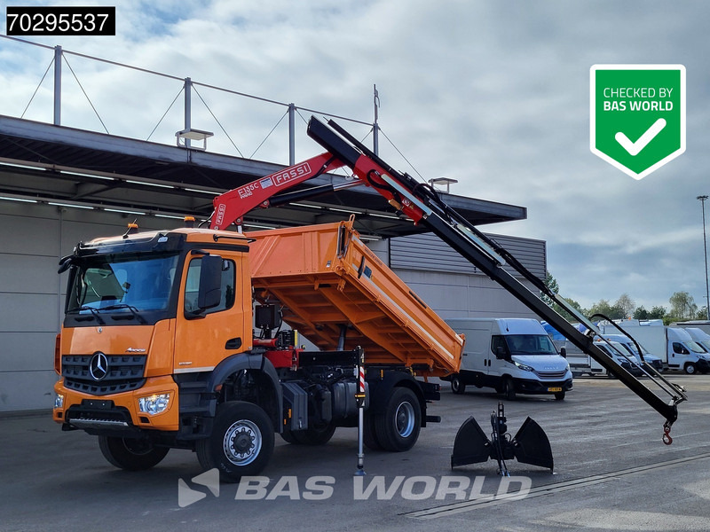 Mercedes-Benz Arocs 1835 4X4 4x4 Fassi F135AC.0.24 Crane Kran Meiller 3-Way Tipper Big-Axle - Truk jungkit, Truk derek: gambar 1 Mercedes-Benz Arocs 1835 4X4 4x4 Fassi F135AC.0.24 Crane Kran Meiller 3-Way Tipper Big-Axle - Truk jungkit, Truk derek: gambar 1