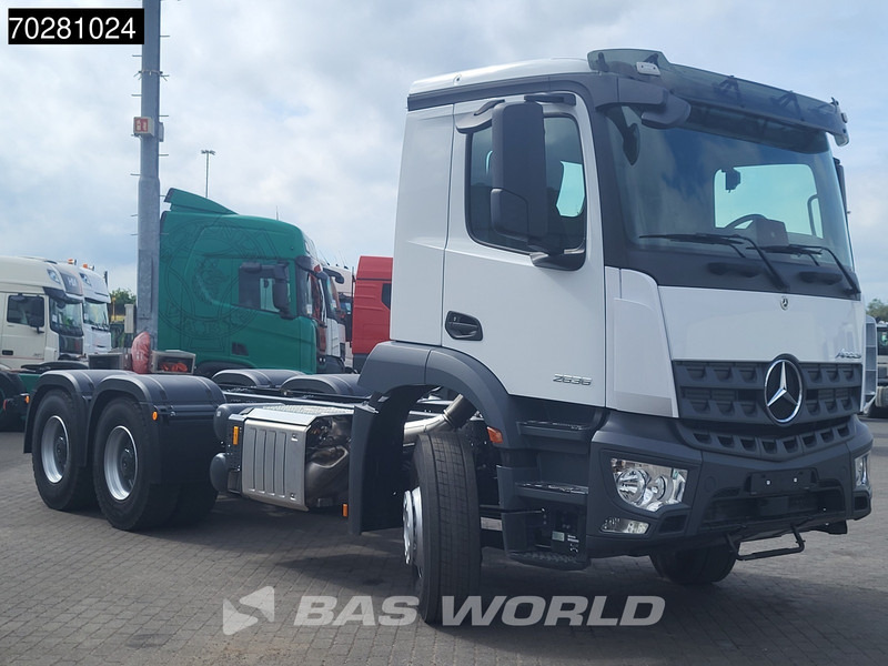 Mercedes-Benz Arocs 2636 6X4 NEW chassis Flywheel PTO Big-Axle Automatic Steelsuspension Euro 6 - Truk sasis: gambar 3 Mercedes-Benz Arocs 2636 6X4 NEW chassis Flywheel PTO Big-Axle Automatic Steelsuspension Euro 6 - Truk sasis: gambar 3