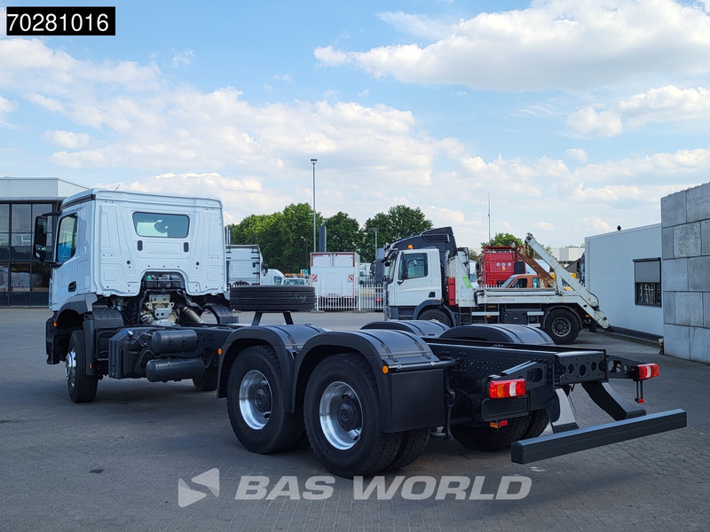 Mercedes-Benz Arocs 2640 6X4 NEW chassis PTO preparation Big-Axle Alcoa Automatic Euro 6 - Truk sasis: gambar 2 Mercedes-Benz Arocs 2640 6X4 NEW chassis PTO preparation Big-Axle Alcoa Automatic Euro 6 - Truk sasis: gambar 2