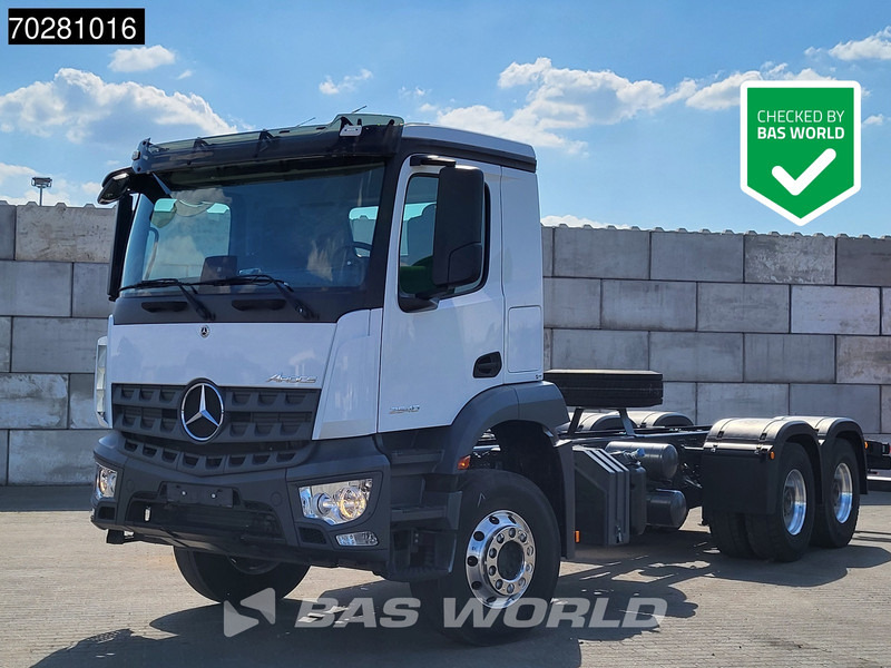 Mercedes-Benz Arocs 2640 6X4 NEW chassis Steel suspension Big-Axle Alcoa Automatic Euro 6 - Truk sasis: gambar 1 Mercedes-Benz Arocs 2640 6X4 NEW chassis Steel suspension Big-Axle Alcoa Automatic Euro 6 - Truk sasis: gambar 1