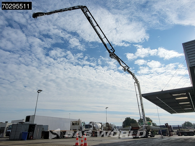 Mercedes-Benz Arocs 3246 Arocs 8X4 CIFA K47H-HP1808ECX 5-Arm Steelsuspension Big-Axle Euro 6 - Truk pompa beton: gambar 5 Mercedes-Benz Arocs 3246 Arocs 8X4 CIFA K47H-HP1808ECX 5-Arm Steelsuspension Big-Axle Euro 6 - Truk pompa beton: gambar 5