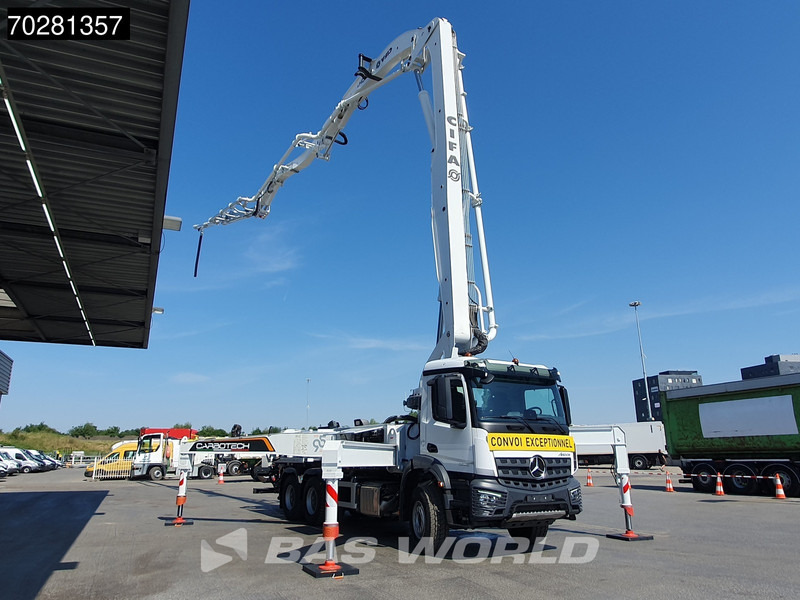 Mercedes-Benz Arocs 3343 6X4 CIFA K40H Carbotech Pump 5 arm Big-Axle Navi Euro 6 - Truk pompa beton: gambar 3 Mercedes-Benz Arocs 3343 6X4 CIFA K40H Carbotech Pump 5 arm Big-Axle Navi Euro 6 - Truk pompa beton: gambar 3