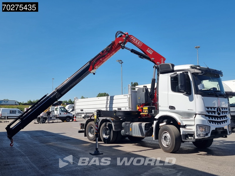 Mercedes-Benz Arocs 3348 6X4 Fassi F255A2.24 Kran Crane 9m3 3-Sided Tipper Big-Axle Euro 6 - Truk jungkit, Truk derek: gambar 5 Mercedes-Benz Arocs 3348 6X4 Fassi F255A2.24 Kran Crane 9m3 3-Sided Tipper Big-Axle Euro 6 - Truk jungkit, Truk derek: gambar 5