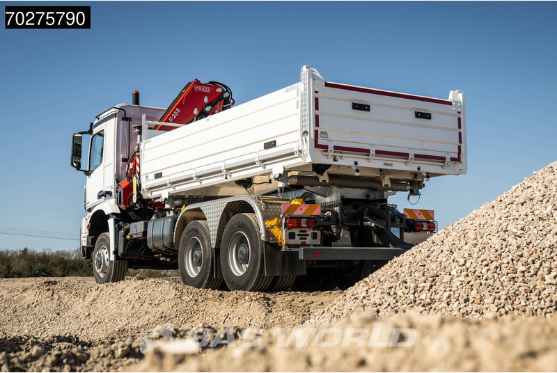 Mercedes-Benz Arocs 3348 6X6 Full Steel Retarder Fassi 25T/M Crane Kran Euro 6 - Truk jungkit, Truk derek: gambar 5 Mercedes-Benz Arocs 3348 6X6 Full Steel Retarder Fassi 25T/M Crane Kran Euro 6 - Truk jungkit, Truk derek: gambar 5