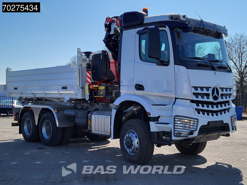 Mercedes-Benz Arocs 3348 6X6 NEW Fassi F255A.2.24 Kran Crane 3-way tipper Navi Euro 6 - Truk jungkit, Truk derek: gambar 2 Mercedes-Benz Arocs 3348 6X6 NEW Fassi F255A.2.24 Kran Crane 3-way tipper Navi Euro 6 - Truk jungkit, Truk derek: gambar 2