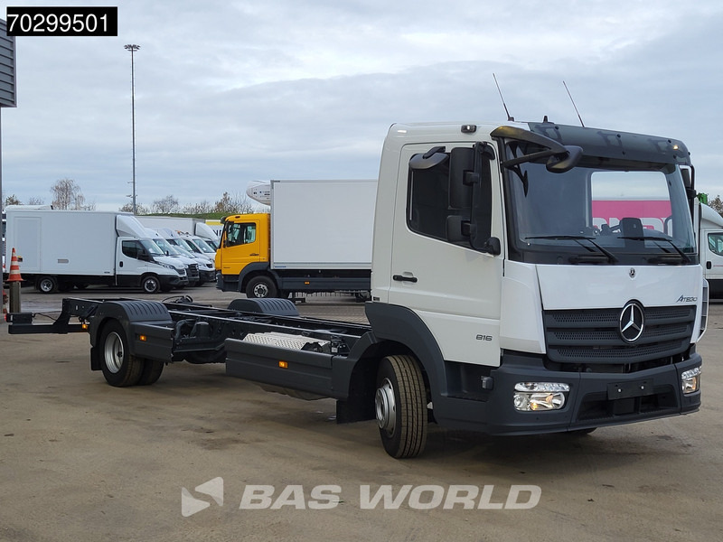 Mercedes-Benz Atego 816 Atego 4X2 LIKE NEW 8tons chassis Automatic PTO Euro 6 - Truk sasis: gambar 3 Mercedes-Benz Atego 816 Atego 4X2 LIKE NEW 8tons chassis Automatic PTO Euro 6 - Truk sasis: gambar 3