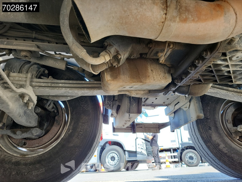 Leasing Renault Kerax 460 8X4 17m3 tipper Automatic Big-Axle Retarder Steel suspension Euro 5 Renault Kerax 460 8X4 17m3 tipper Automatic Big-Axle Retarder Steel suspension Euro 5: gambar 8