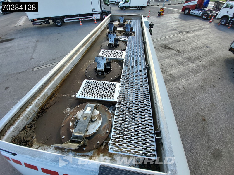 Truk tangki untuk pengangkutan bahan bakar Renault Premium 380 4X4 4x4 14.000 Liter Fuel tanker 6 compartments ADR Hydrodrive Euro 5: gambar 10 Truk tangki untuk pengangkutan bahan bakar Renault Premium 380 4X4 4x4 14.000 Liter Fuel tanker 6 compartments ADR Hydrodrive Euro 5: gambar 10