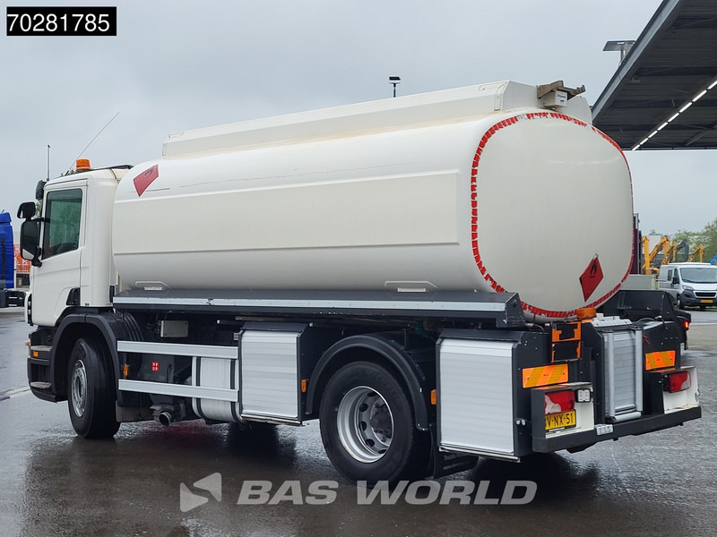 Scania P230 4X2 NL-Truck 3 compartments 16.300 Ltr ADR 3-Pedals Euro 5 - Truk tangki: gambar 2 Scania P230 4X2 NL-Truck 3 compartments 16.300 Ltr ADR 3-Pedals Euro 5 - Truk tangki: gambar 2