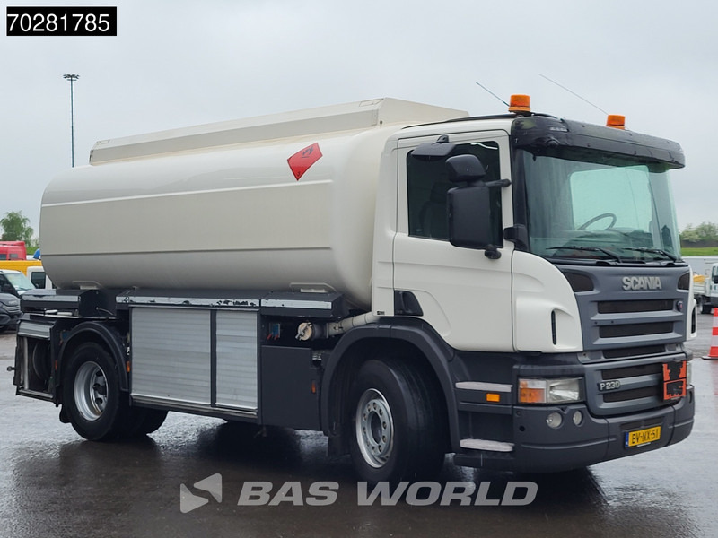 Scania P230 4X2 NL-Truck 3 compartments 16.300 Ltr ADR 3-Pedals Euro 5 - Truk tangki: gambar 3 Scania P230 4X2 NL-Truck 3 compartments 16.300 Ltr ADR 3-Pedals Euro 5 - Truk tangki: gambar 3