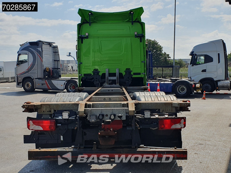 Scania R520 R 6X2 BDF Retarder Lift-axle Automatic LED ACC Euro 6 - Pengangkut kontainer/ Container truck: gambar 3 Scania R520 R 6X2 BDF Retarder Lift-axle Automatic LED ACC Euro 6 - Pengangkut kontainer/ Container truck: gambar 3