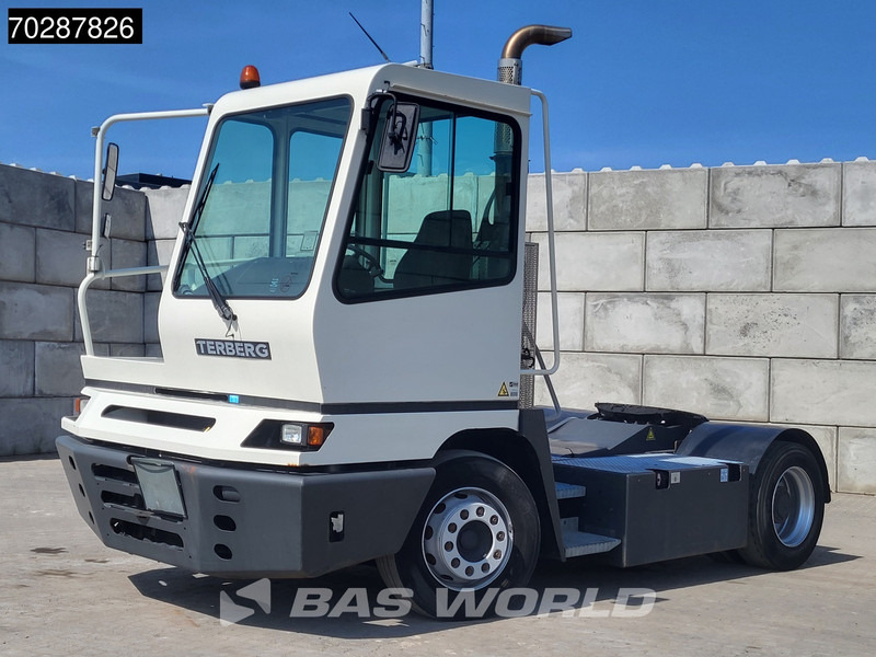 Terberg YT 182 4X2 NL-Truck Big-Axle Hebesattel Drumbrakes - Traktor terminal: gambar 2 Terberg YT 182 4X2 NL-Truck Big-Axle Hebesattel Drumbrakes - Traktor terminal: gambar 2