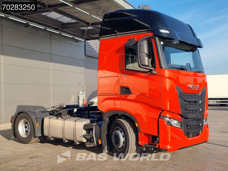 Iveco S-Way 490 4X2 DAMAGED! chassis bent 2x Tanks LED Navi Euro 6 - Tractor head: gambar 3 Iveco S-Way 490 4X2 DAMAGED! chassis bent 2x Tanks LED Navi Euro 6 - Tractor head: gambar 3