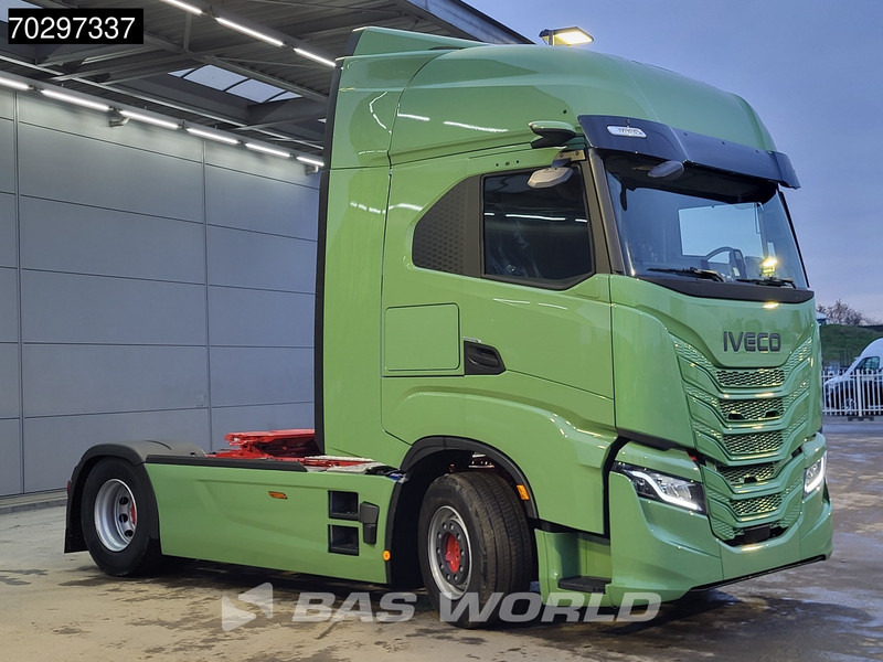 Iveco S-Way 580 4X2 NEW! LED Standklima ACC Navi Euro 6 - Tractor head: gambar 3 Iveco S-Way 580 4X2 NEW! LED Standklima ACC Navi Euro 6 - Tractor head: gambar 3