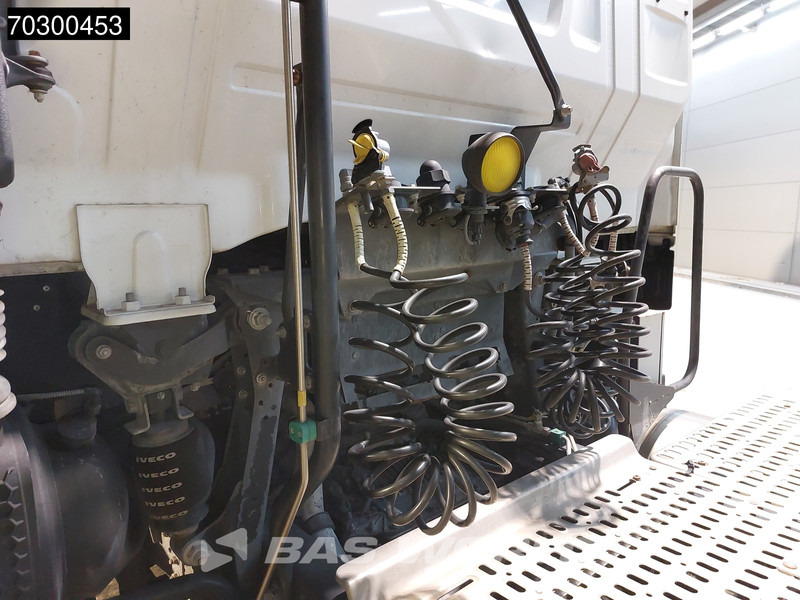 Iveco Stralis 400 4X2 CNG-LNG Mix! Retarder 2x tanks Euro 6 - Tractor head: gambar 5 Iveco Stralis 400 4X2 CNG-LNG Mix! Retarder 2x tanks Euro 6 - Tractor head: gambar 5