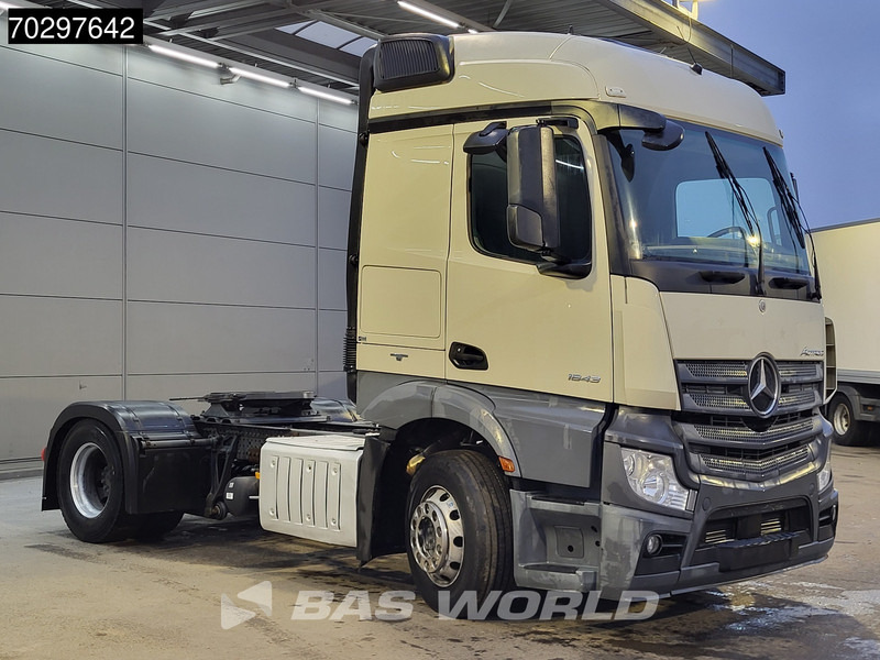 Mercedes-Benz Actros 1843 4X2 StreamSpace Retarder Euro 6 - Tractor head: gambar 3 Mercedes-Benz Actros 1843 4X2 StreamSpace Retarder Euro 6 - Tractor head: gambar 3