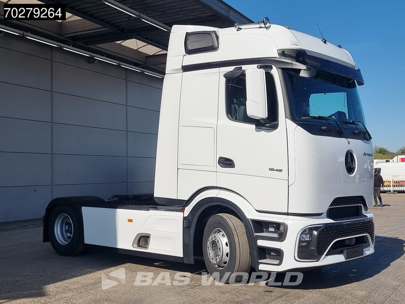 Mercedes-Benz Actros 1848 Actros 4X2 NEW! ProCabin-Big 2x Tanks Standklima Navi SmartTacho2 - Tractor head: gambar 3 Mercedes-Benz Actros 1848 Actros 4X2 NEW! ProCabin-Big 2x Tanks Standklima Navi SmartTacho2 - Tractor head: gambar 3