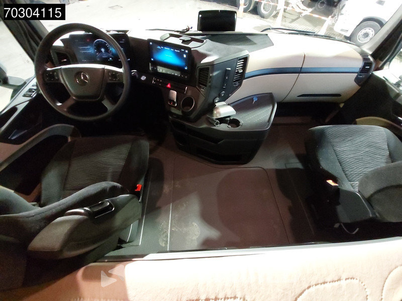 Tractor head Mercedes-Benz Actros 1945 4X2 GigaSpace Hydraulik: gambar 17 Tractor head Mercedes-Benz Actros 1945 4X2 GigaSpace Hydraulik: gambar 17