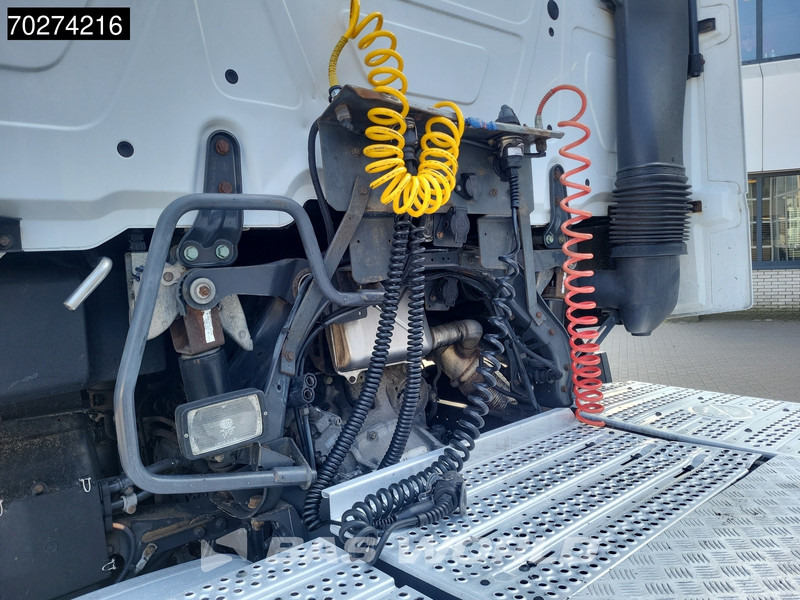 Mercedes-Benz Actros 1945 Actros 4X2 NL-Truck GigaSpace ACC Xenon Euro 6 - Tractor head: gambar 5 Mercedes-Benz Actros 1945 Actros 4X2 NL-Truck GigaSpace ACC Xenon Euro 6 - Tractor head: gambar 5