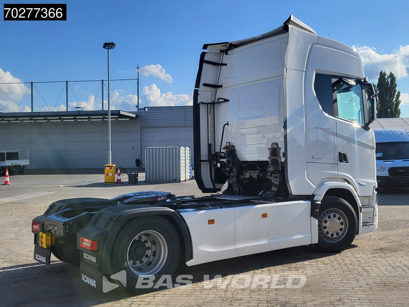 Scania S560 4X2 NEW! Retarder Full-Air 2xTanks Leder Standklima Navi ACC LED - Tractor head: gambar 5 Scania S560 4X2 NEW! Retarder Full-Air 2xTanks Leder Standklima Navi ACC LED - Tractor head: gambar 5