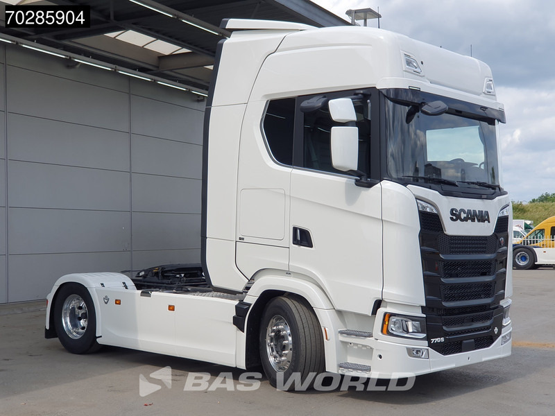 Scania S770 4X2 Full-Air Retarder 2x Tanks Standklima Alcoa's Leather - Tractor head: gambar 3 Scania S770 4X2 Full-Air Retarder 2x Tanks Standklima Alcoa's Leather - Tractor head: gambar 3