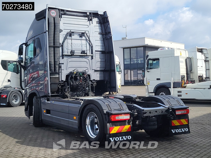 Volvo FH16 750 4X2 2x Tanks Standklima ACC Alcoa's LED - Tractor head: gambar 2 Volvo FH16 750 4X2 2x Tanks Standklima ACC Alcoa's LED - Tractor head: gambar 2