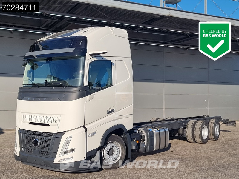 Volvo FH 62 R AERO 6X2 NEW Horsetruck chassis Lift+Lenkachse Dynamic Steering Mirror cam Euro 6 - Truk: gambar 1 Volvo FH 62 R AERO 6X2 NEW Horsetruck chassis Lift+Lenkachse Dynamic Steering Mirror cam Euro 6 - Truk: gambar 1