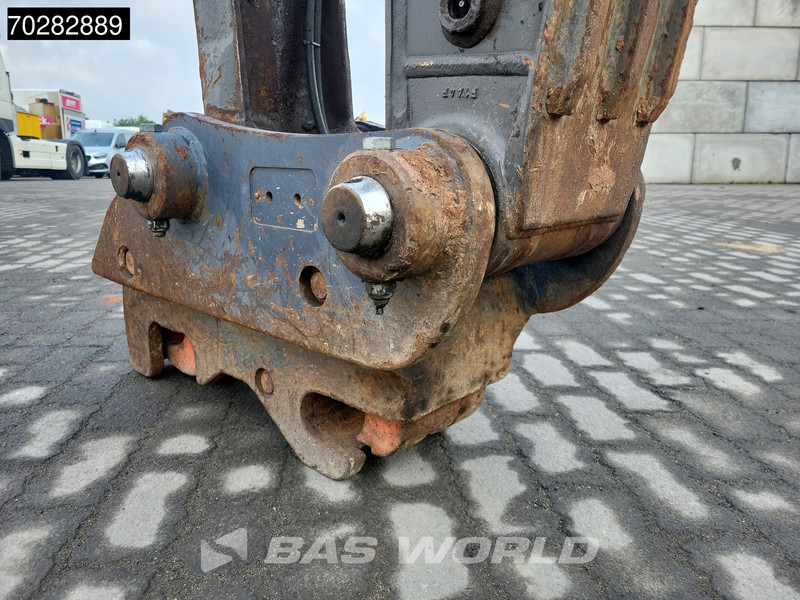Ekskavator perayap Volvo EC140 E L: gambar 14