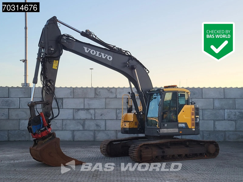Volvo ECR235 E L - Ekskavator perayap: gambar 1 Volvo ECR235 E L - Ekskavator perayap: gambar 1