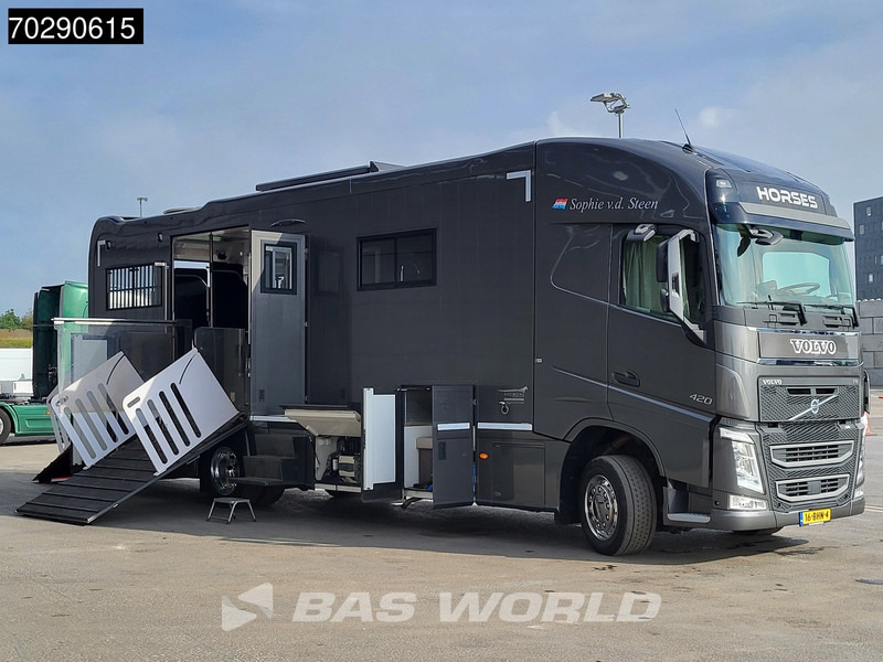 Volvo FH 420 FH 4X2 NL-Truck STX Horse truck + Living 4 Horses Navi ACC Euro 6 - Truk pengangkut kuda: gambar 3 Volvo FH 420 FH 4X2 NL-Truck STX Horse truck + Living 4 Horses Navi ACC Euro 6 - Truk pengangkut kuda: gambar 3