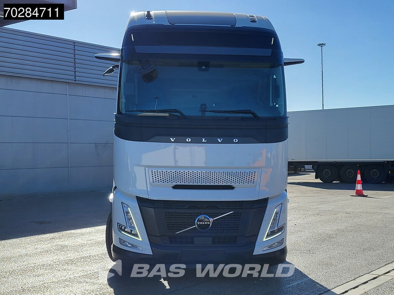 Volvo FH 540 6X2 NEW Horsetruck chassis Lift+Lenkachse Dynamic Steering Mirror cam Euro 6 - Truk sasis: gambar 5 Volvo FH 540 6X2 NEW Horsetruck chassis Lift+Lenkachse Dynamic Steering Mirror cam Euro 6 - Truk sasis: gambar 5